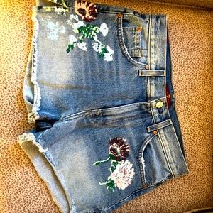 7 for all mankind size 26 Jean shorts